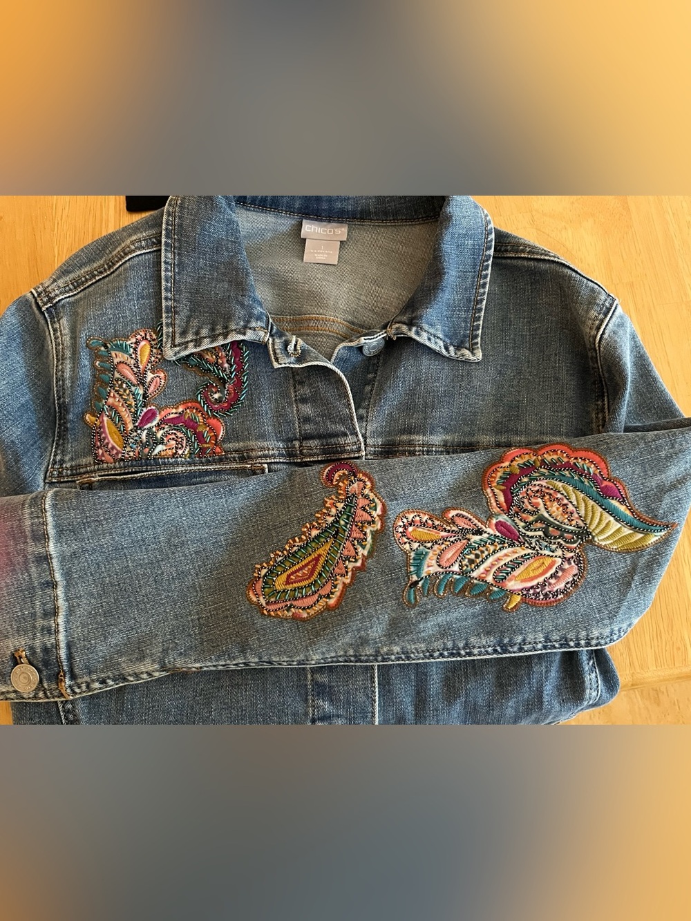 CHICOS Embroidered Denim Jacket sz 1 (8) - Picture 4 of 10